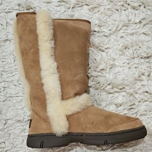 UGG Sundance Boots